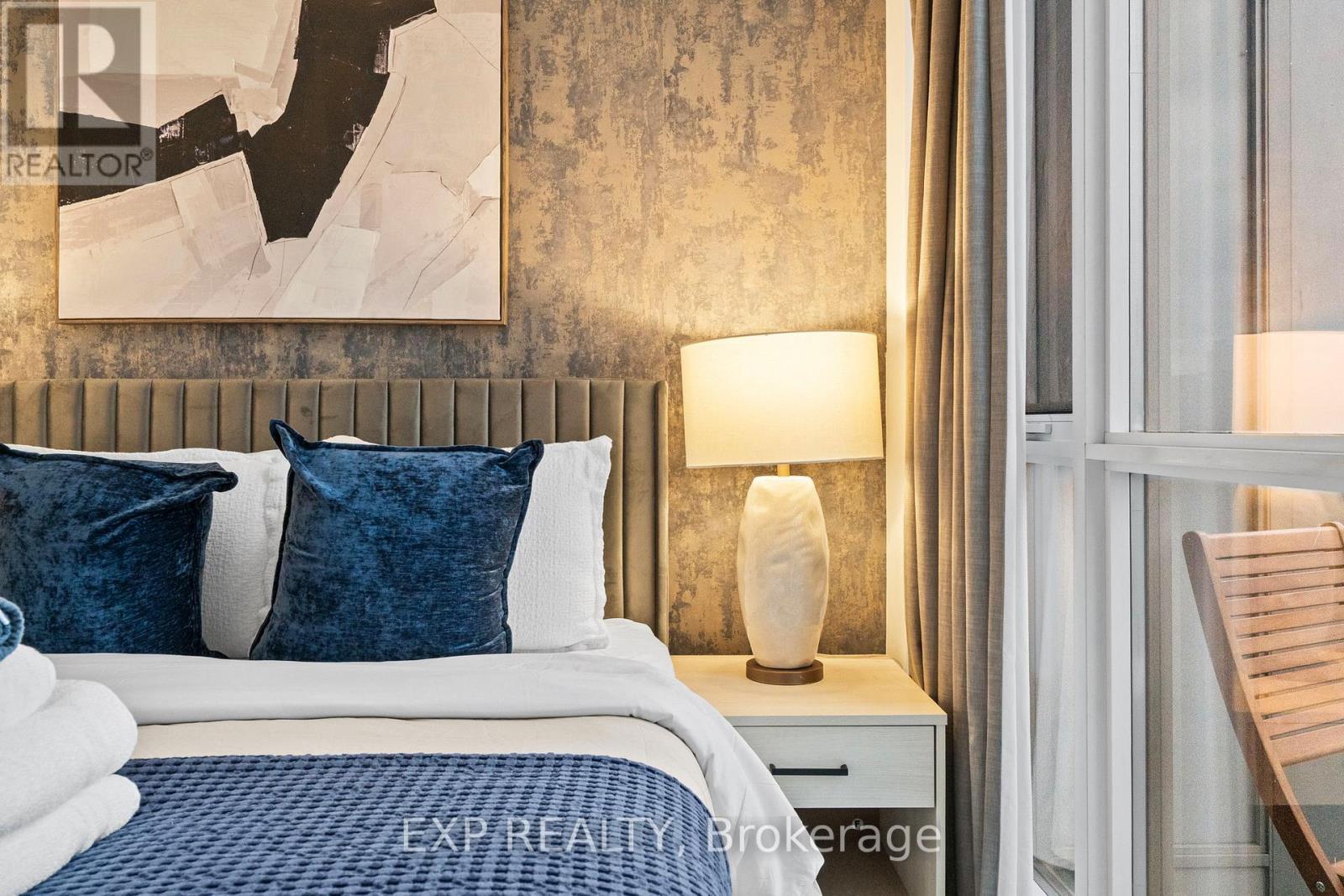 Ph15 - 21 Iceboat Terrace, Toronto, Ontario  M5V 4A9 - Photo 18 - C12533716