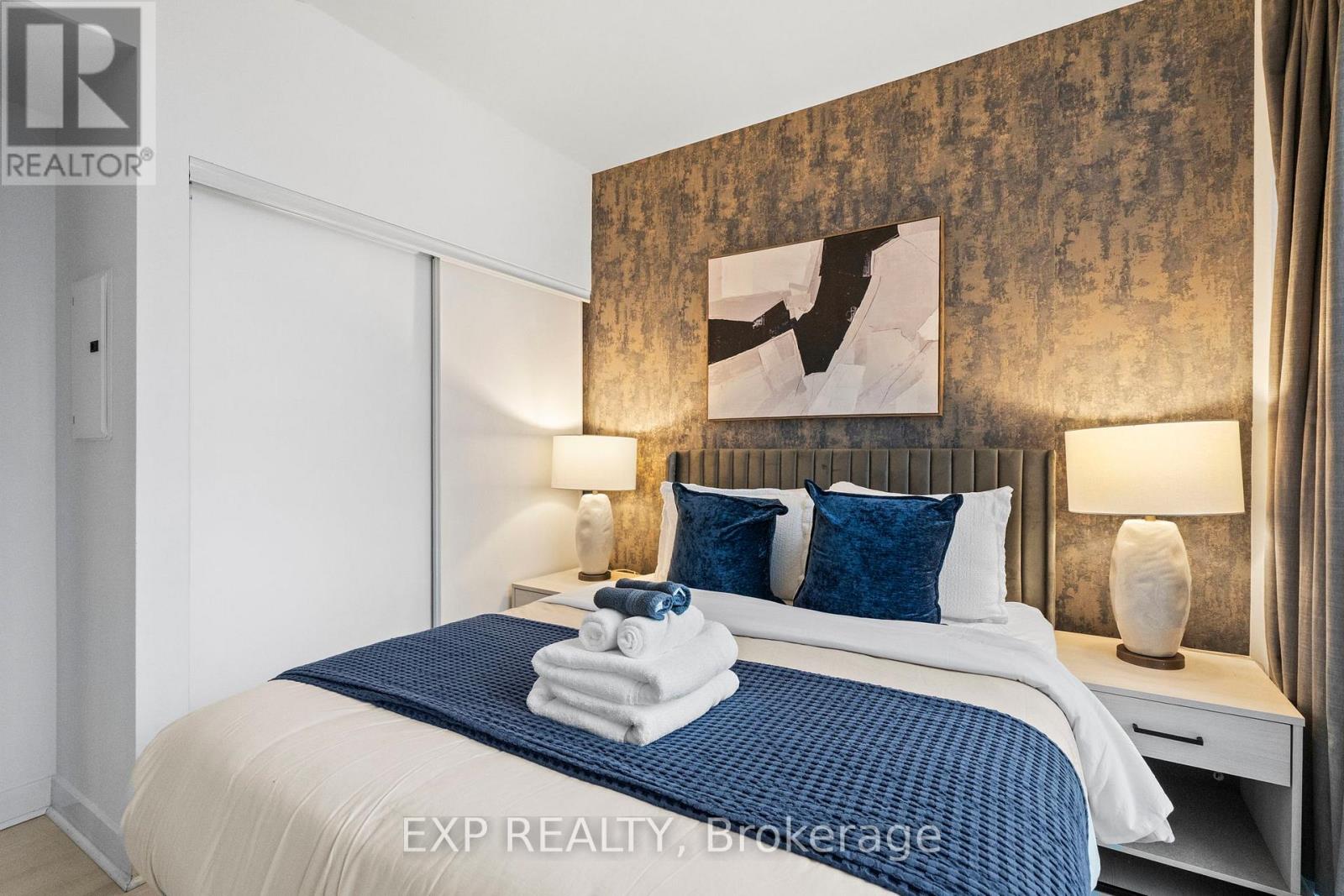 Ph15 - 21 Iceboat Terrace, Toronto, Ontario  M5V 4A9 - Photo 19 - C12533716