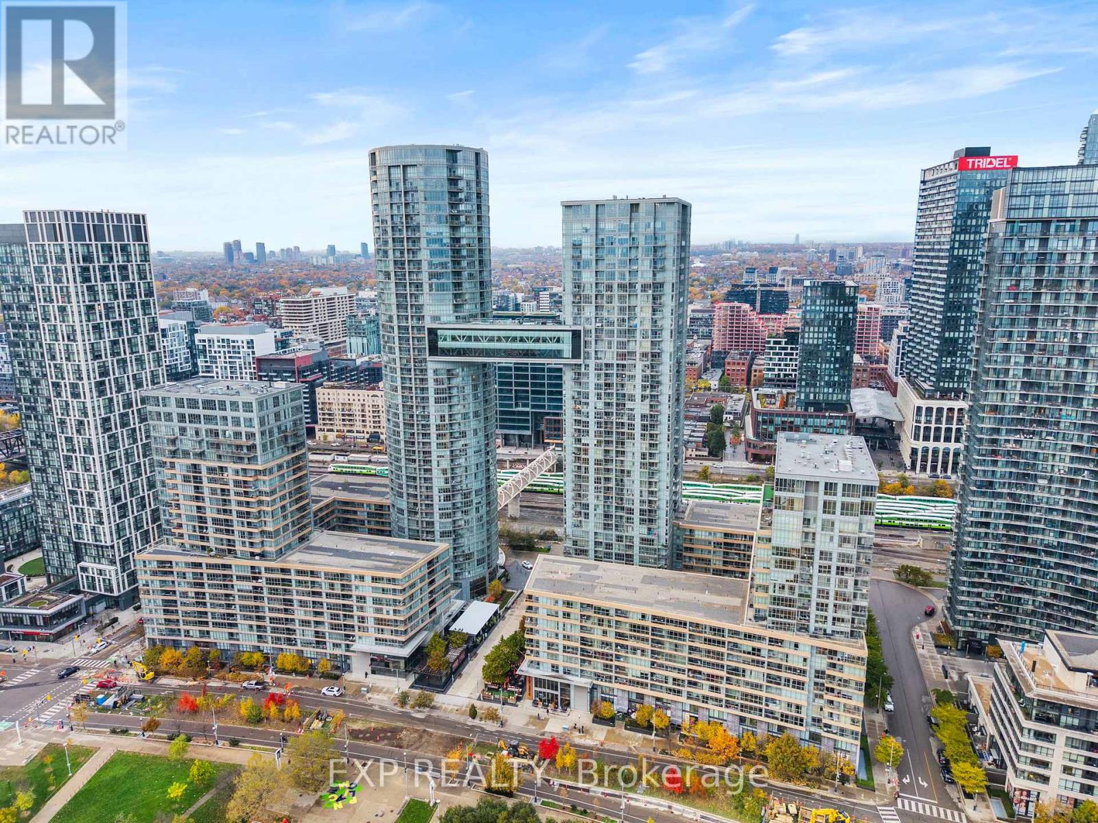 Ph15 - 21 Iceboat Terrace, Toronto, Ontario  M5V 4A9 - Photo 33 - C12533716