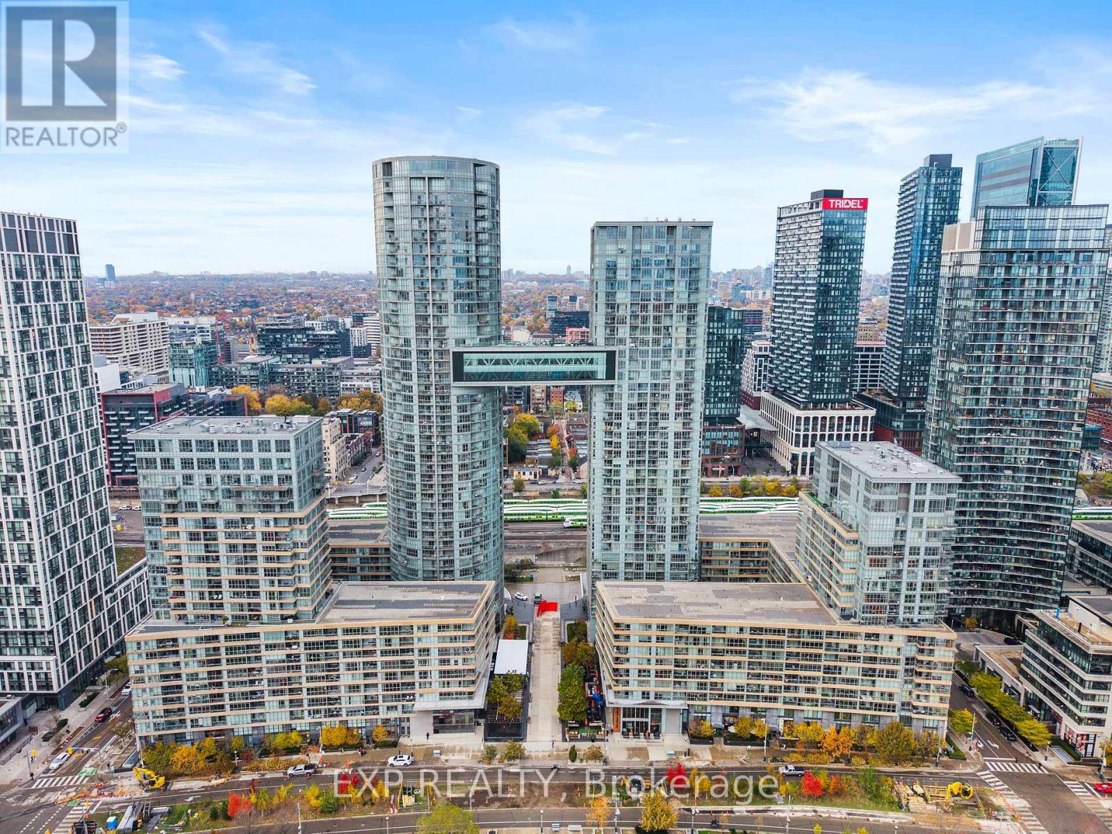 Ph15 - 21 Iceboat Terrace, Toronto, Ontario  M5V 4A9 - Photo 34 - C12533716