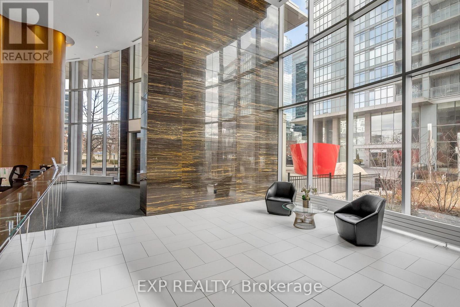 Ph15 - 21 Iceboat Terrace, Toronto, Ontario  M5V 4A9 - Photo 36 - C12533716