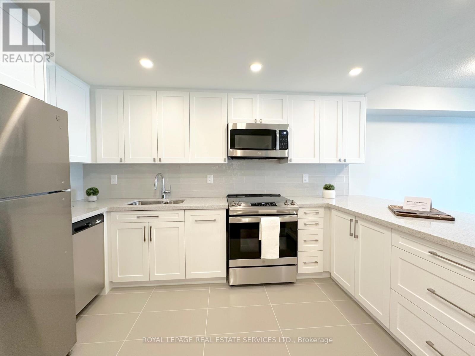 606 - 17 Brookbanks Drive, Toronto, Ontario  M3A 3R9 - Photo 3 - C12533728