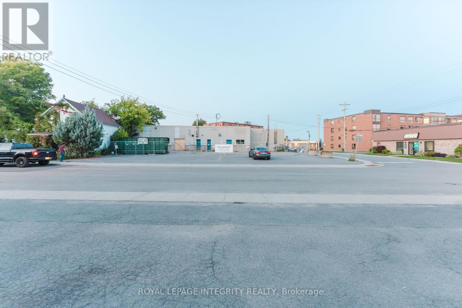 Unit 3 - 104 Elgin Street W, Arnprior, Ontario K7S 1N8 - Photo 14 - X12435794