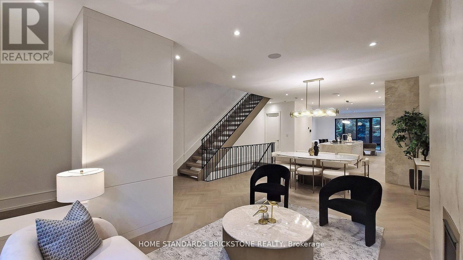 38 Elgin Avenue, Toronto, Ontario  M5R 1G6 - Photo 6 - C12533730