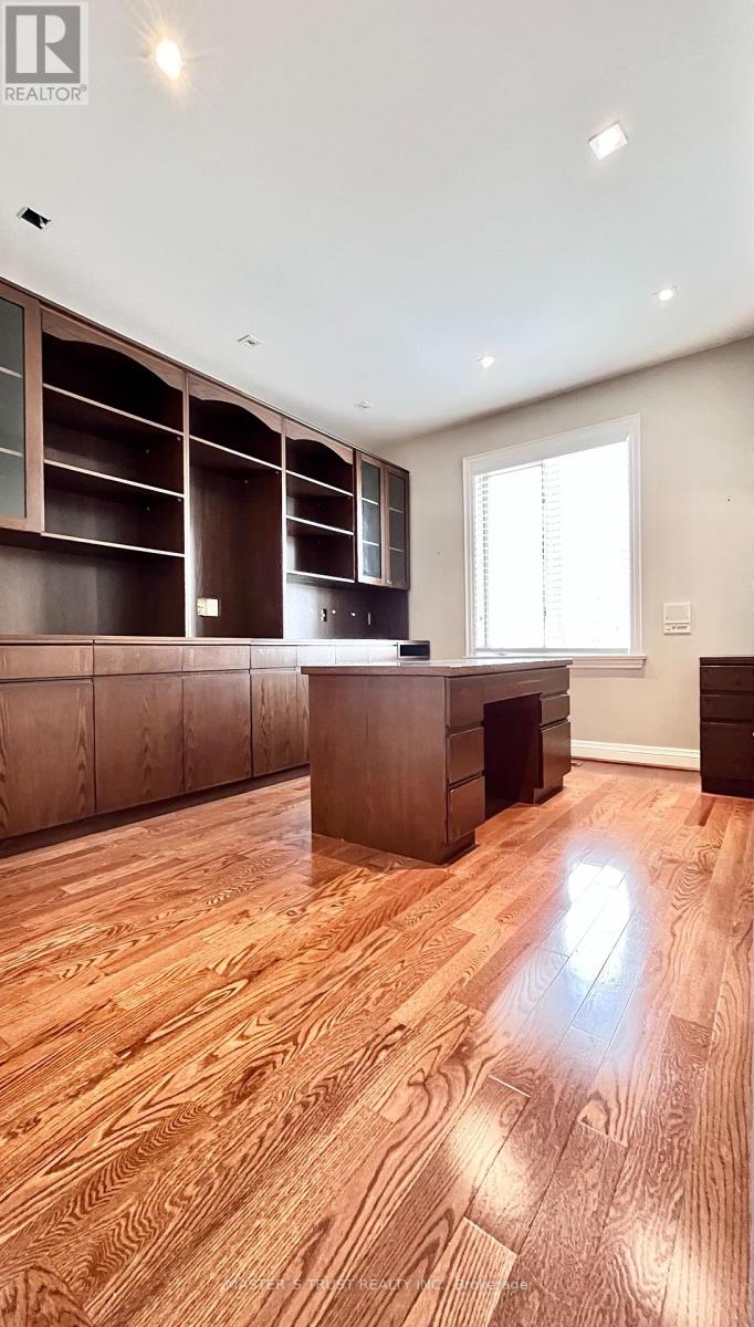 57 Cotswold Crescent, Toronto, Ontario  M2P 1N3 - Photo 14 - C12533764