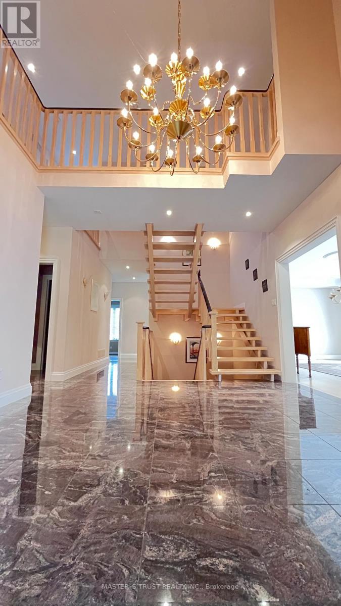 57 Cotswold Crescent, Toronto, Ontario  M2P 1N3 - Photo 17 - C12533764