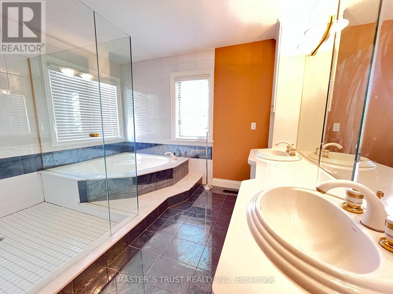 57 Cotswold Crescent, Toronto, Ontario  M2P 1N3 - Photo 21 - C12533764