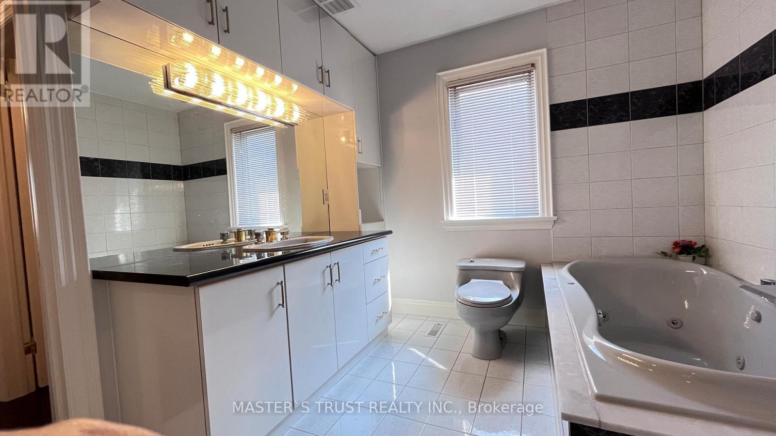 57 Cotswold Crescent, Toronto, Ontario  M2P 1N3 - Photo 25 - C12533764