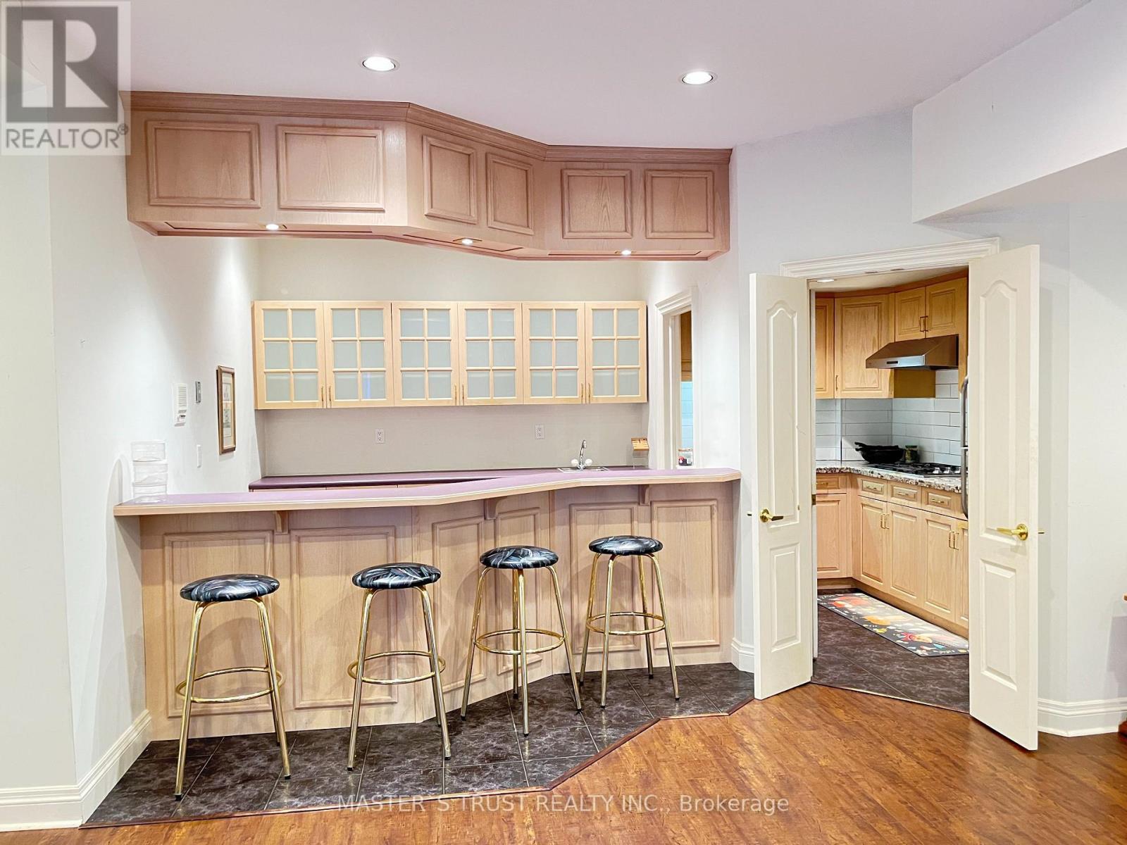 57 Cotswold Crescent, Toronto, Ontario  M2P 1N3 - Photo 36 - C12533764