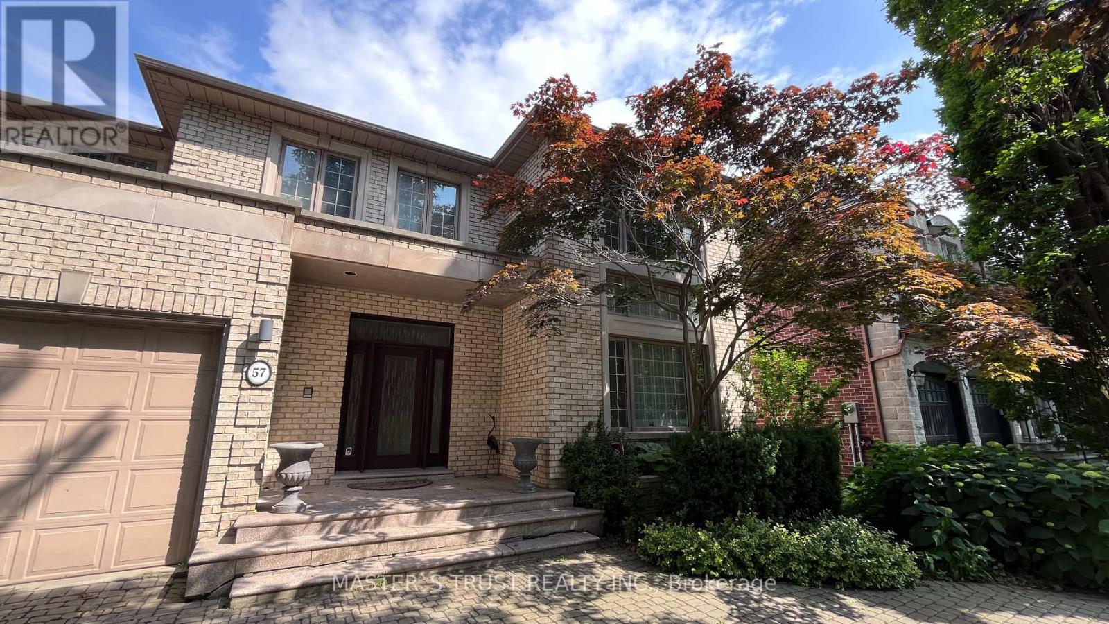 57 Cotswold Crescent, Toronto, Ontario  M2P 1N3 - Photo 4 - C12533764