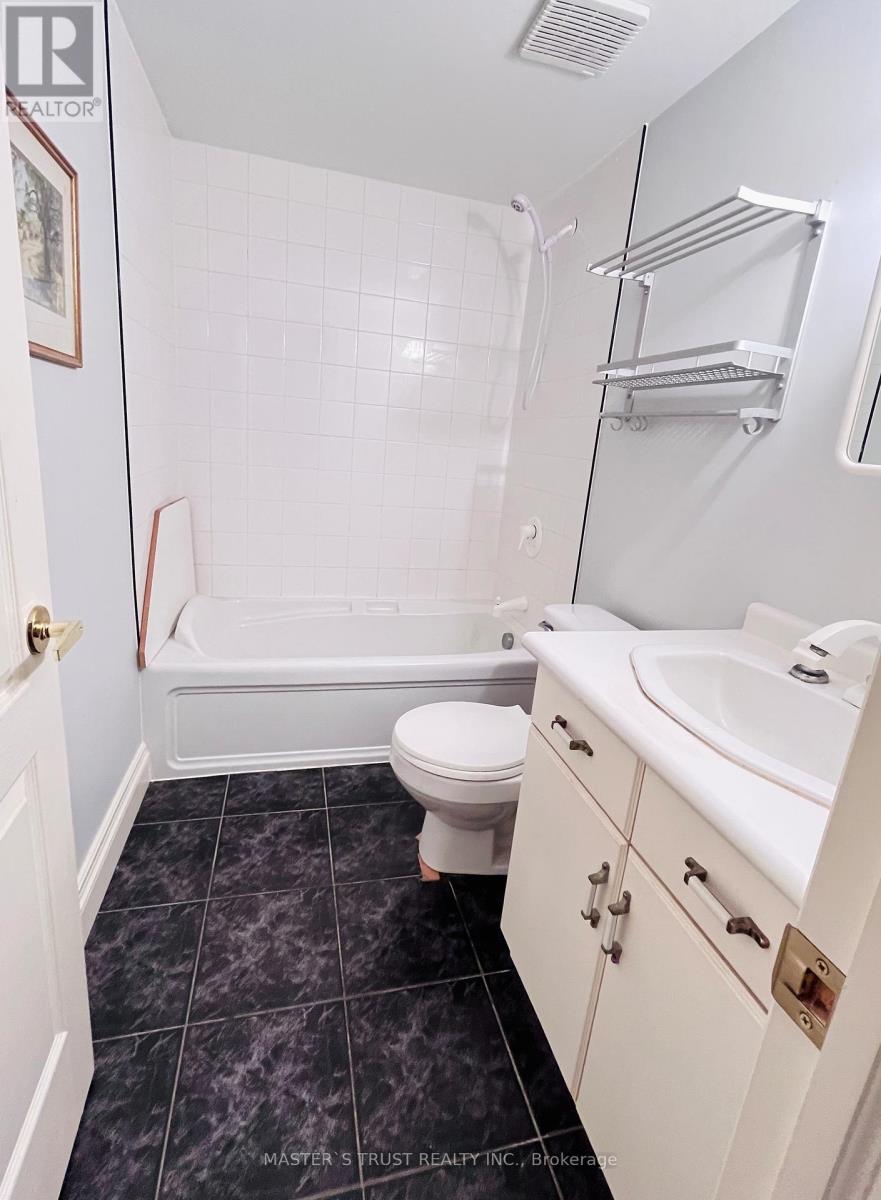 57 Cotswold Crescent, Toronto, Ontario  M2P 1N3 - Photo 41 - C12533764