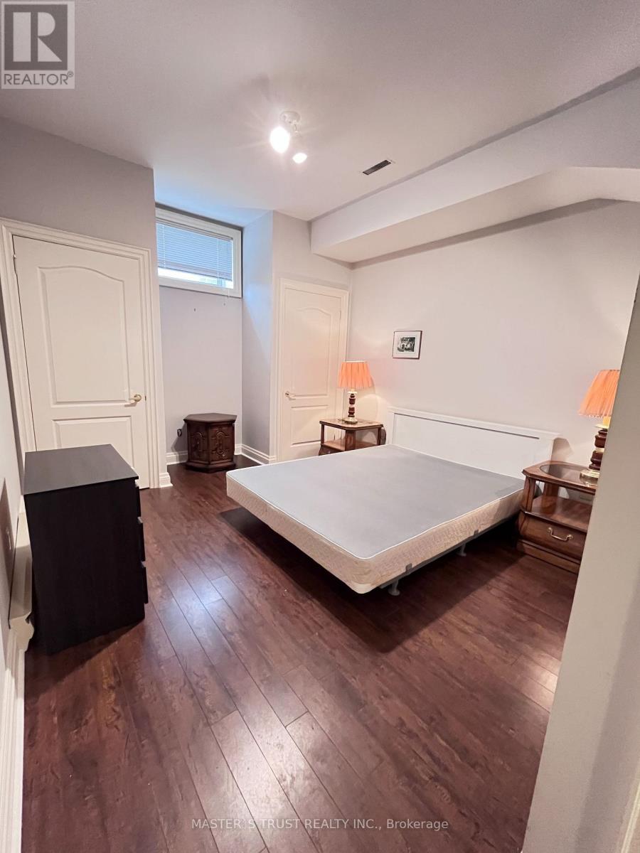 57 Cotswold Crescent, Toronto, Ontario  M2P 1N3 - Photo 42 - C12533764