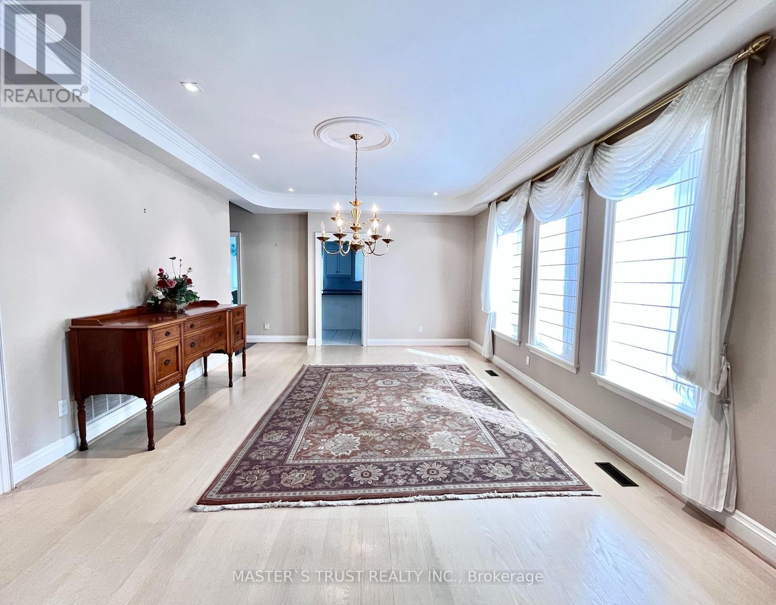 57 Cotswold Crescent, Toronto, Ontario  M2P 1N3 - Photo 7 - C12533764