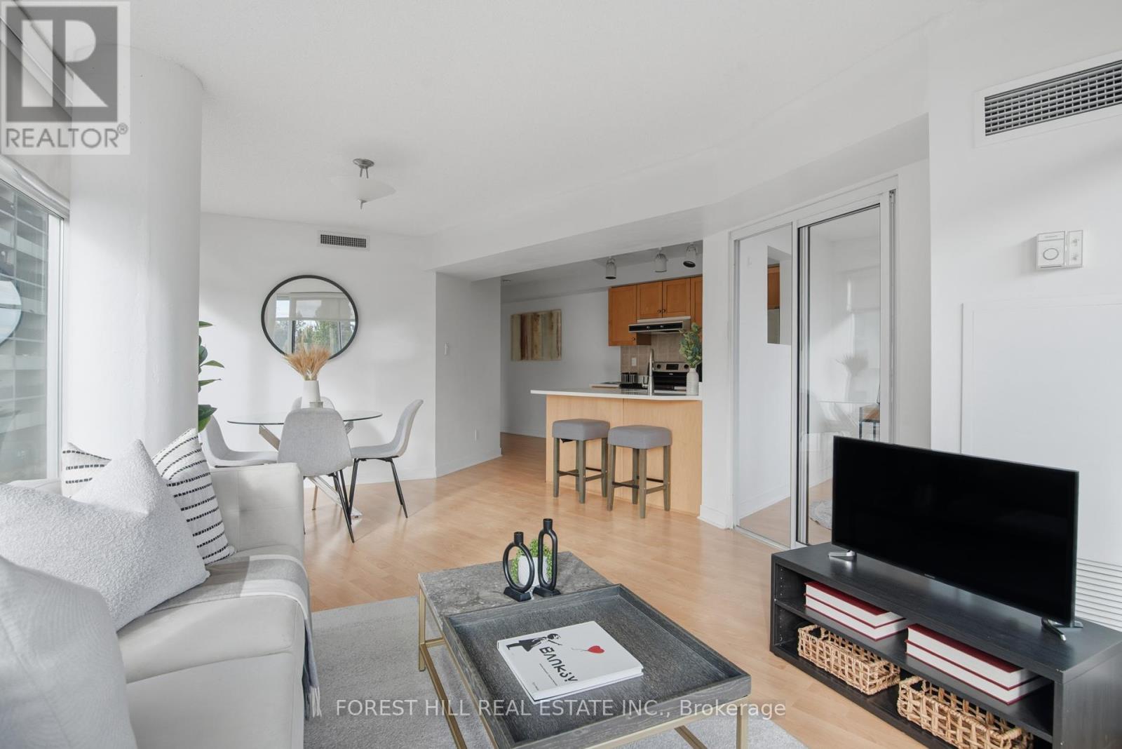 516 - 650 Queens Quay W Boulevard, Toronto, Ontario  M5V 3N2 - Photo 15 - C12533776