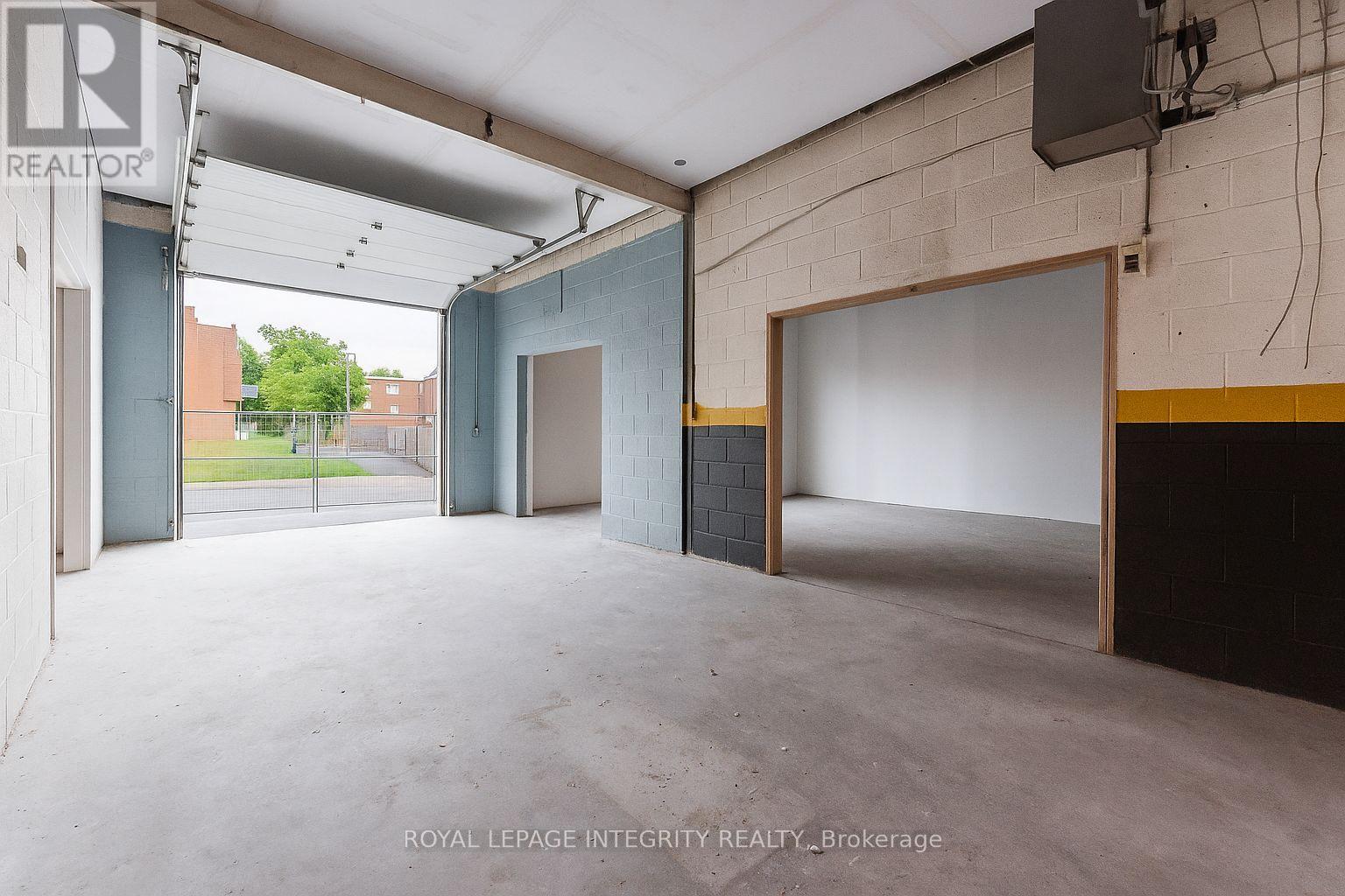 Unit 3 - 104 Elgin Street W, Arnprior, Ontario K7S 1N8 - Photo 9 - X12435794