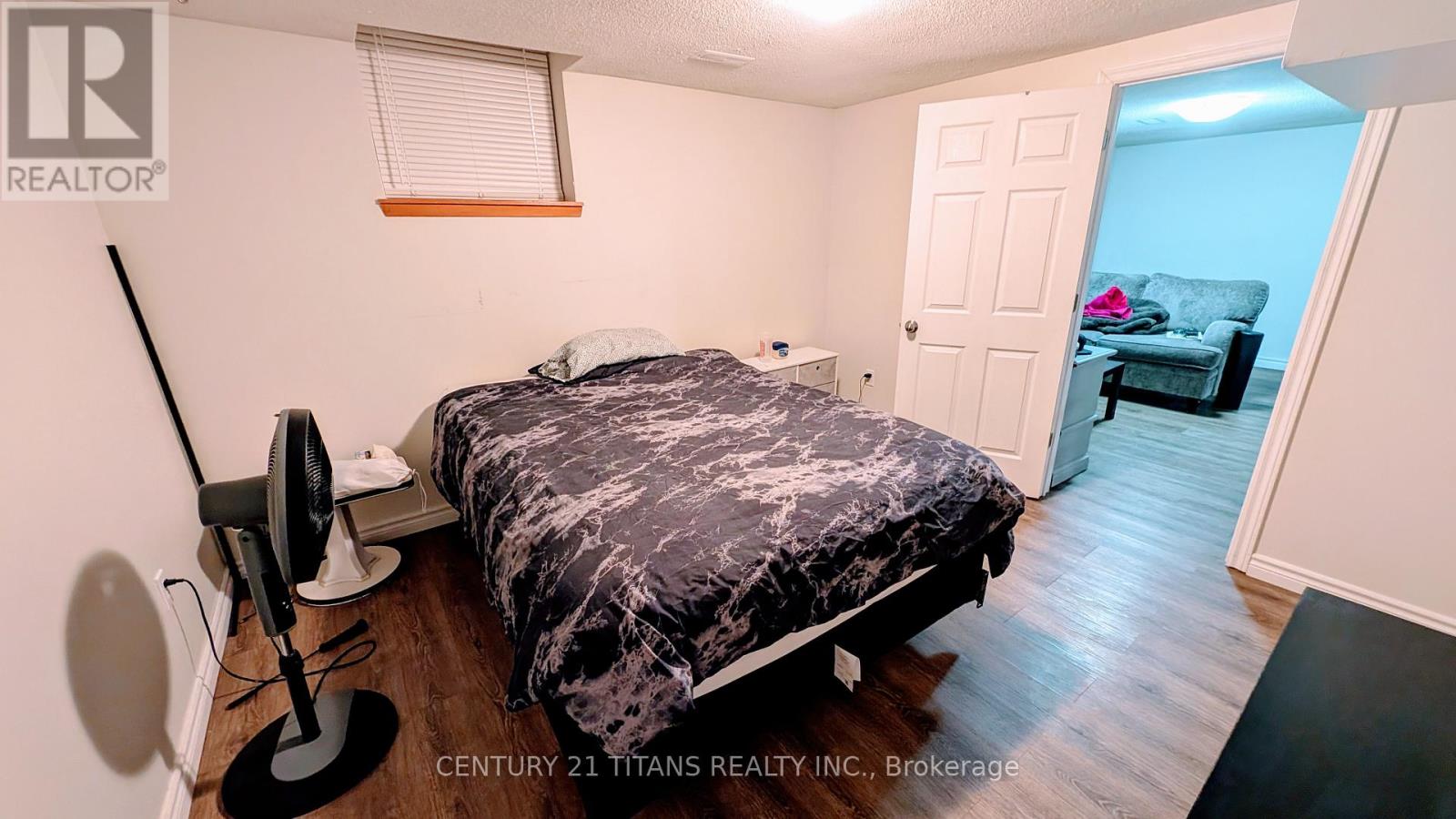 853 Crowells Street, Oshawa, Ontario  L1K 1X8 - Photo 3 - E12533680