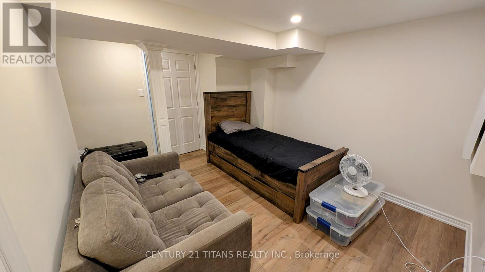 853 Crowells Street, Oshawa, Ontario  L1K 1X8 - Photo 6 - E12533680