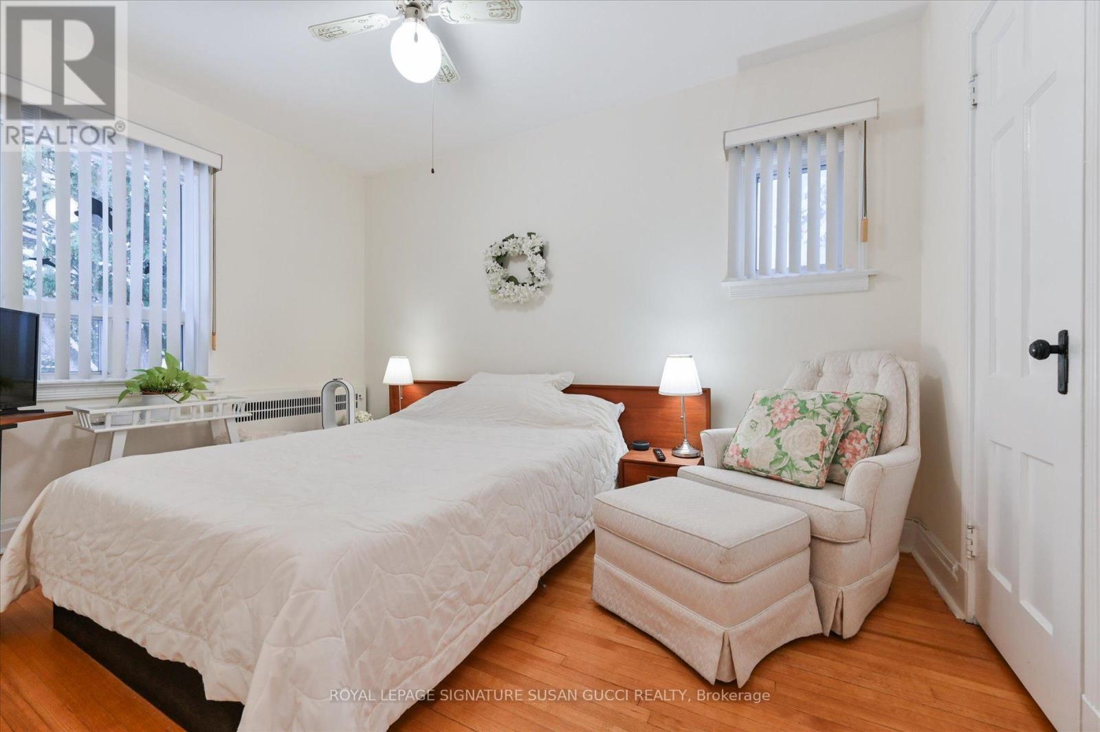 14 Dustan Crescent, Toronto, Ontario  M4J 4G5 - Photo 13 - E12533780