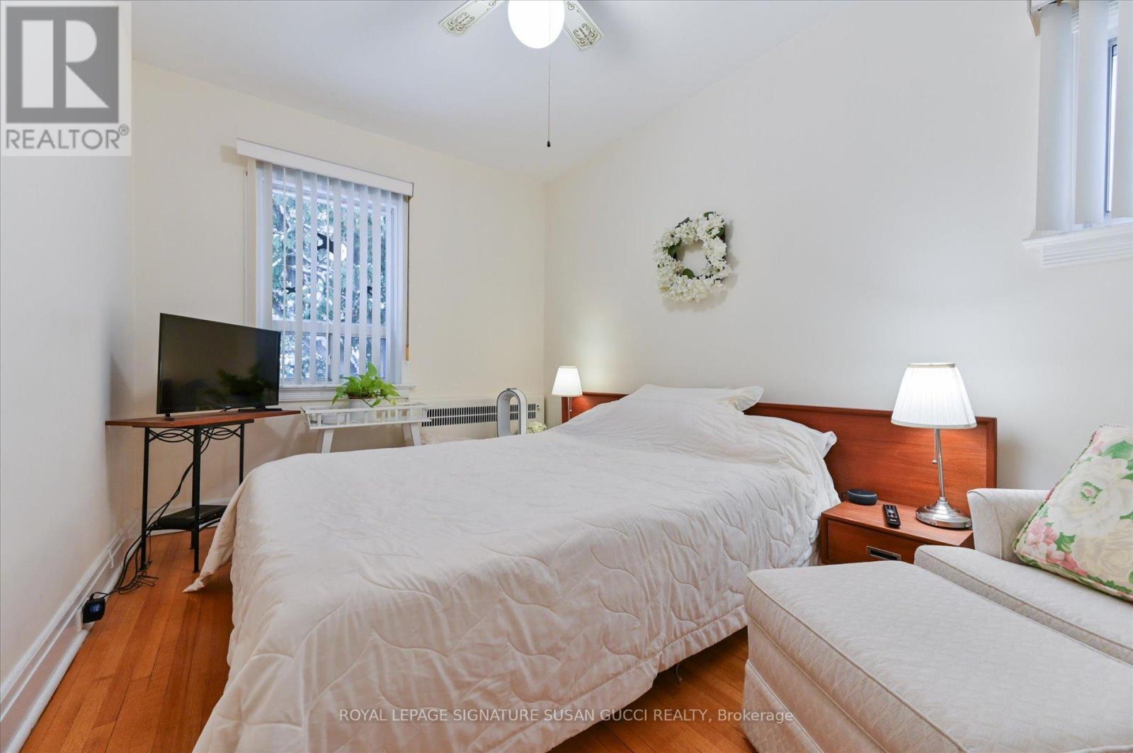 14 Dustan Crescent, Toronto, Ontario  M4J 4G5 - Photo 14 - E12533780