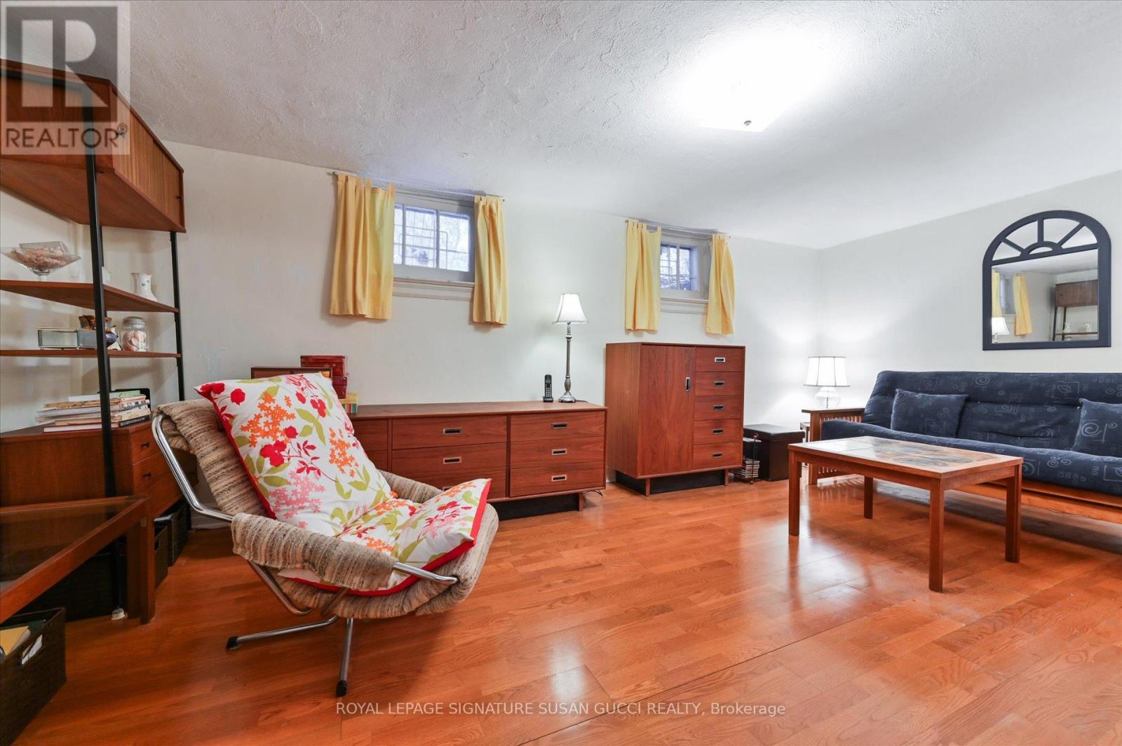 14 Dustan Crescent, Toronto, Ontario  M4J 4G5 - Photo 17 - E12533780