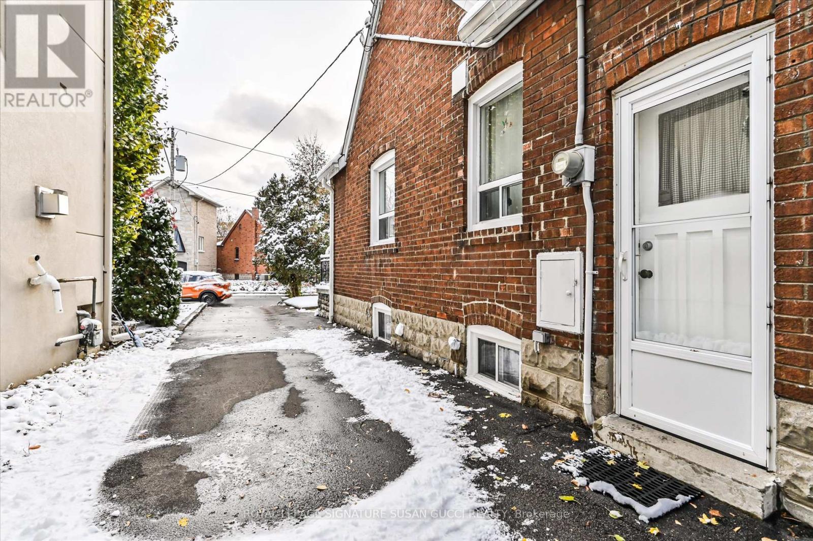 14 Dustan Crescent, Toronto, Ontario  M4J 4G5 - Photo 19 - E12533780