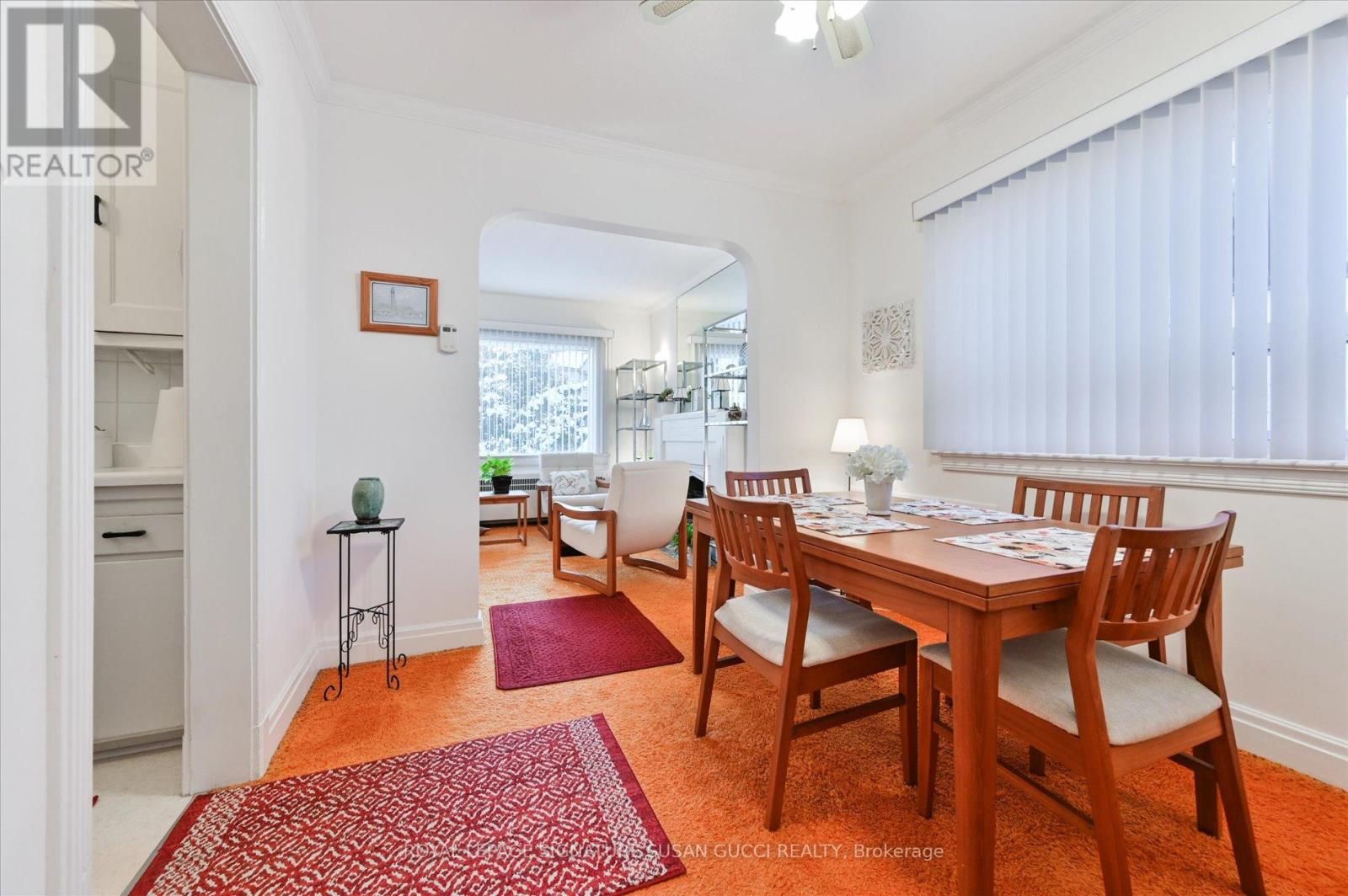 14 Dustan Crescent, Toronto, Ontario  M4J 4G5 - Photo 9 - E12533780