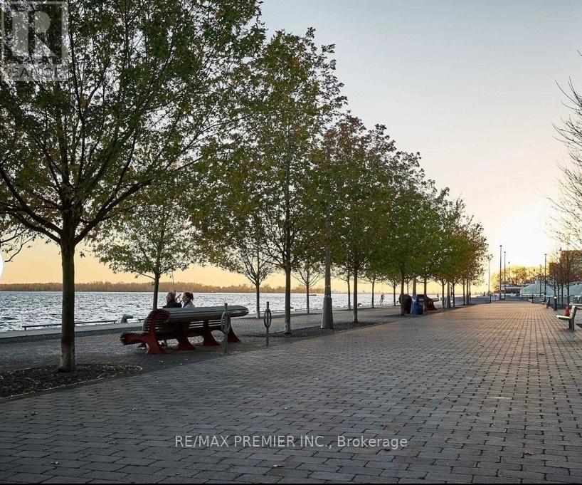 1208 - 29 Queens Quay E, Toronto, Ontario  M5E 0A4 - Photo 26 - C12533204