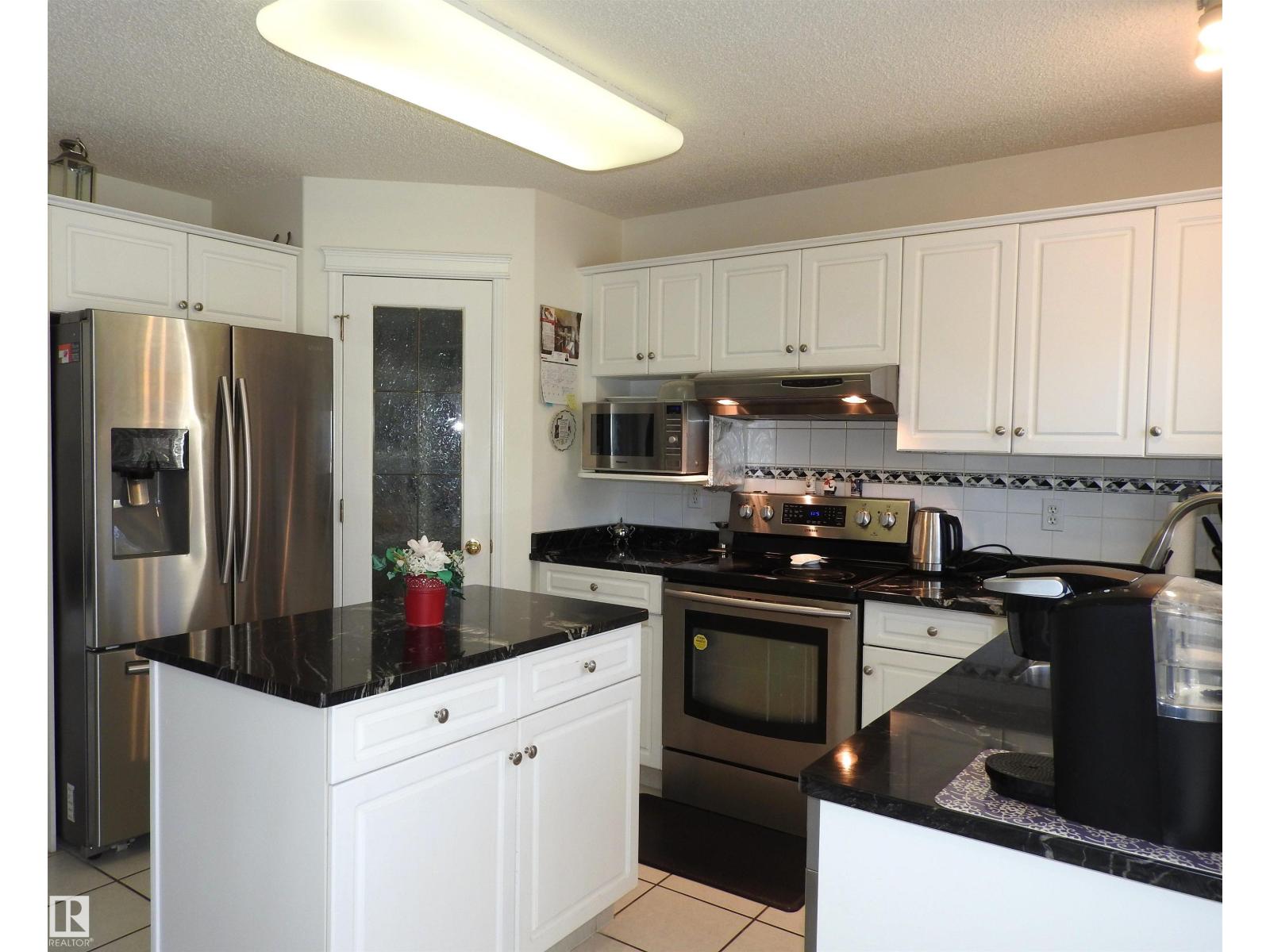 1171 Carter Crest Rd Nw, Edmonton, Alberta  T6R 2L8 - Photo 4 - E4464691