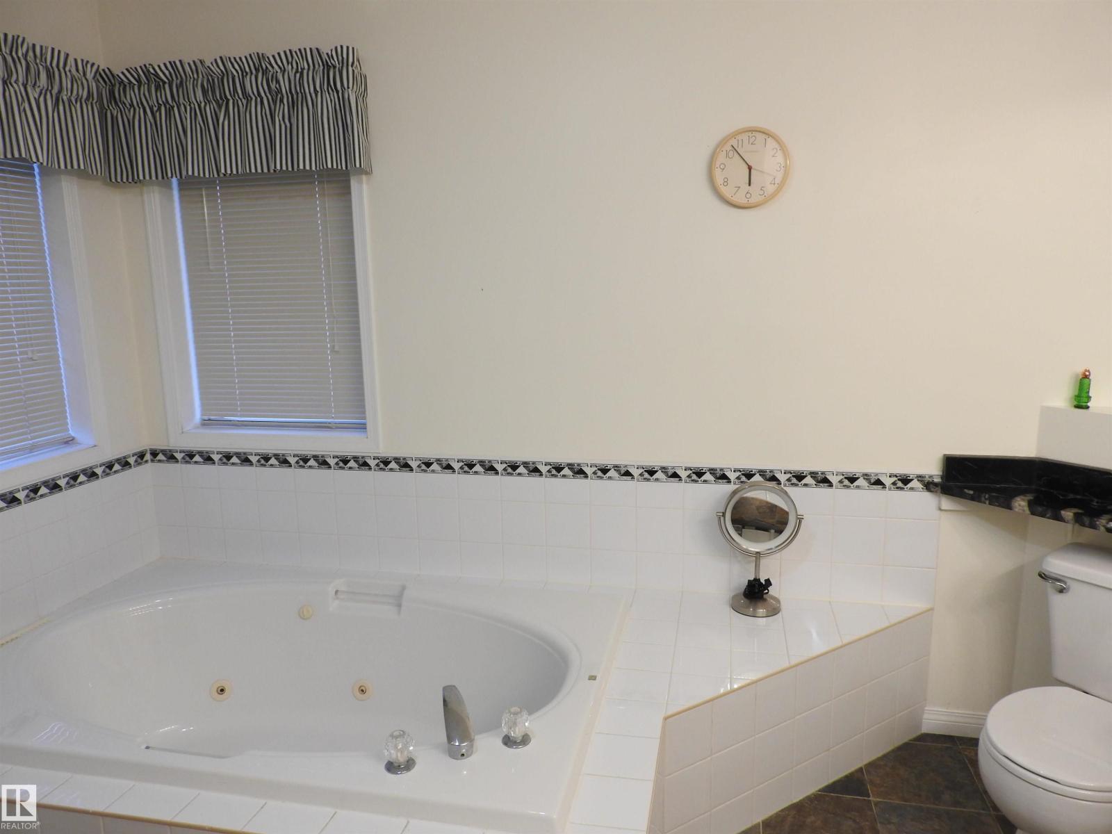 1171 Carter Crest Rd Nw, Edmonton, Alberta  T6R 2L8 - Photo 21 - E4464691