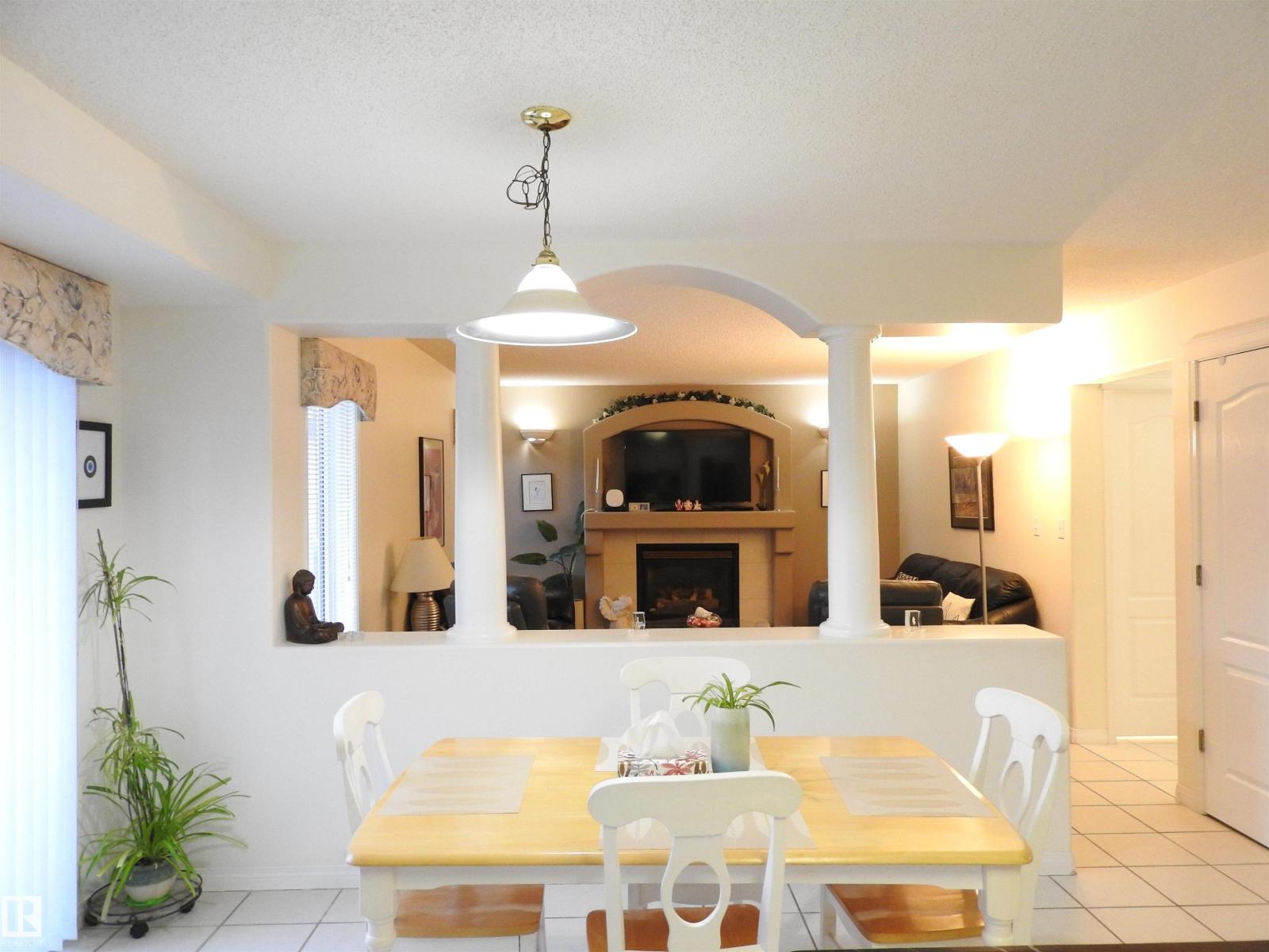 1171 Carter Crest Rd Nw, Edmonton, Alberta  T6R 2L8 - Photo 8 - E4464691