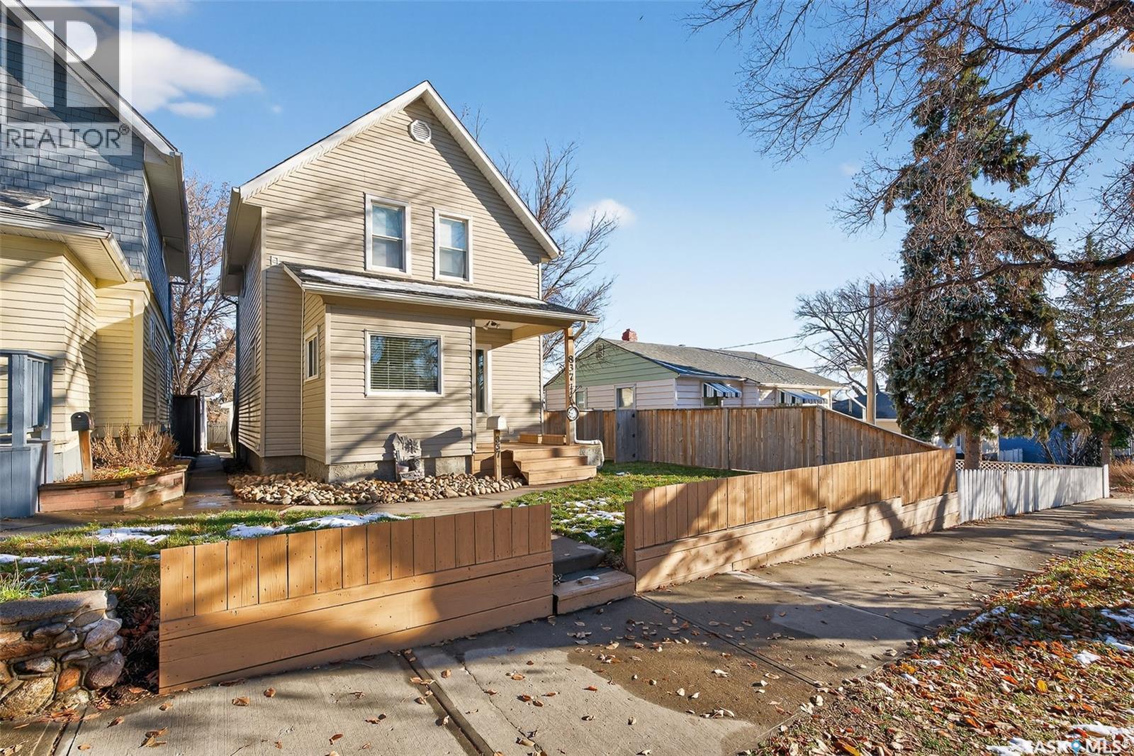 837 5th AVENUE NW, Moose Jaw, Saskatchewan