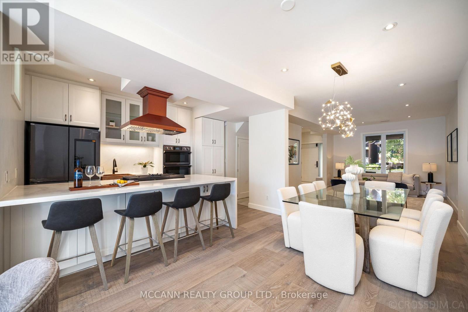 217 Pearson Avenue, Toronto, Ontario  M6R 1G6 - Photo 11 - W12533668