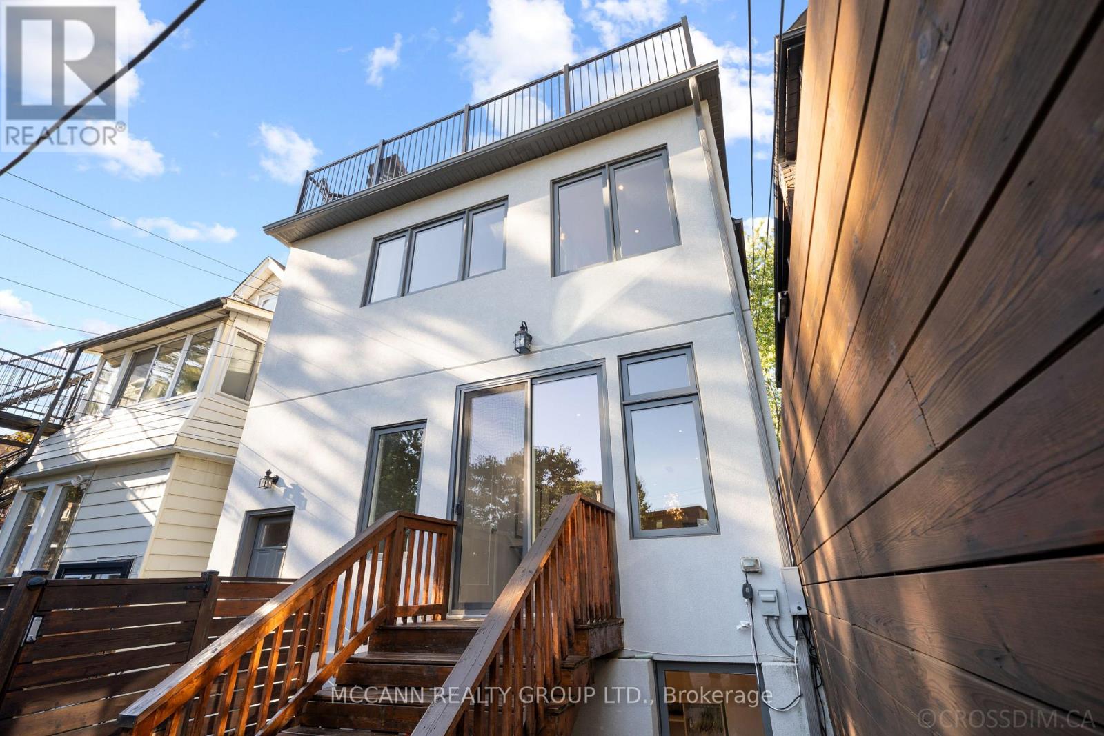 217 Pearson Avenue, Toronto, Ontario  M6R 1G6 - Photo 42 - W12533668