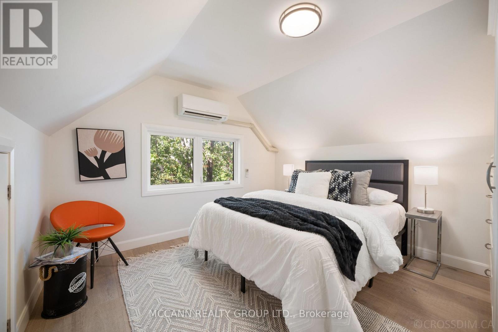 217 Pearson Avenue, Toronto, Ontario  M6R 1G6 - Photo 33 - W12533668