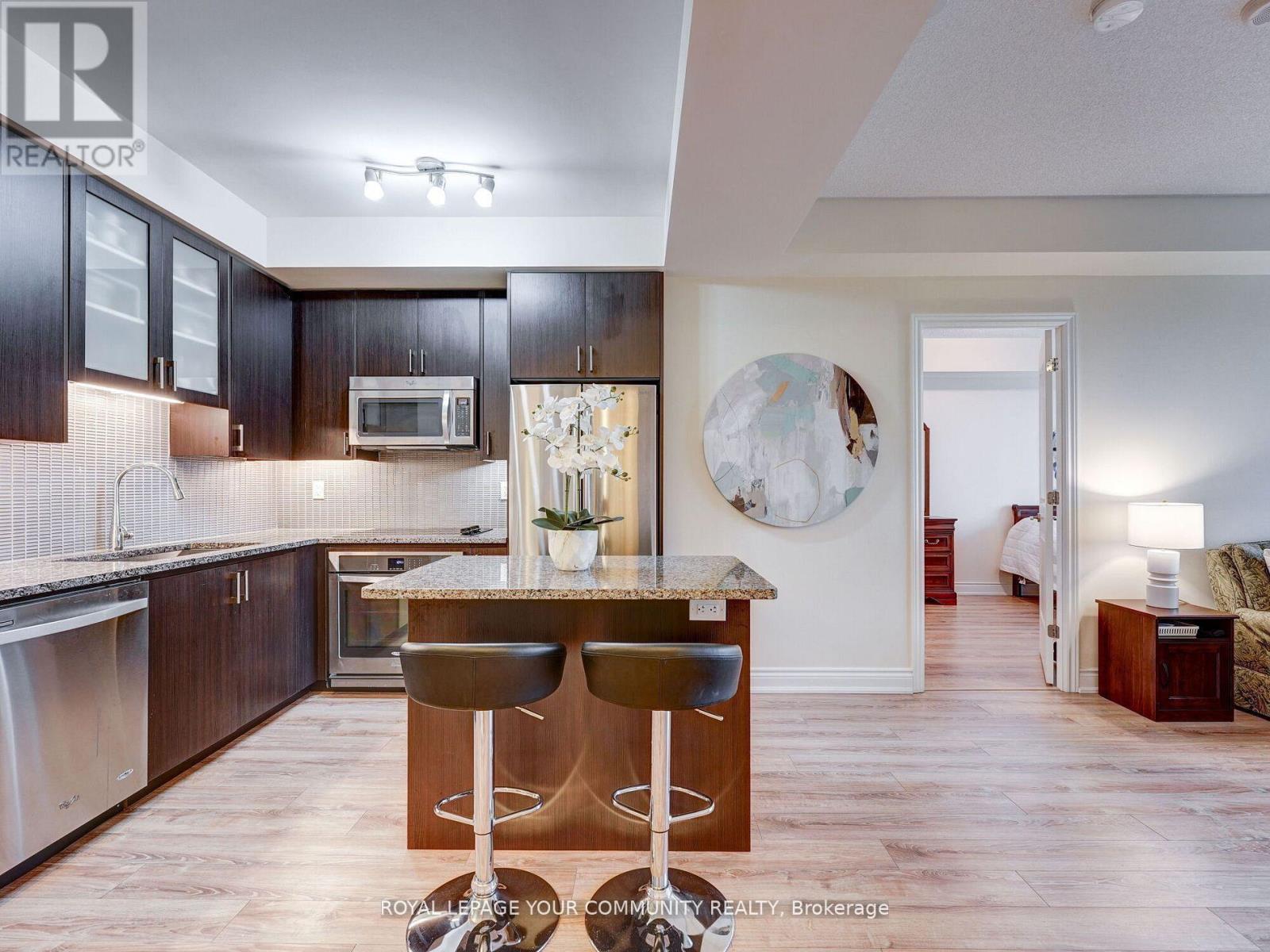 610 - 9088 Yonge Street, Richmond Hill, Ontario  L4C 6Z9 - Photo 4 - N12533698