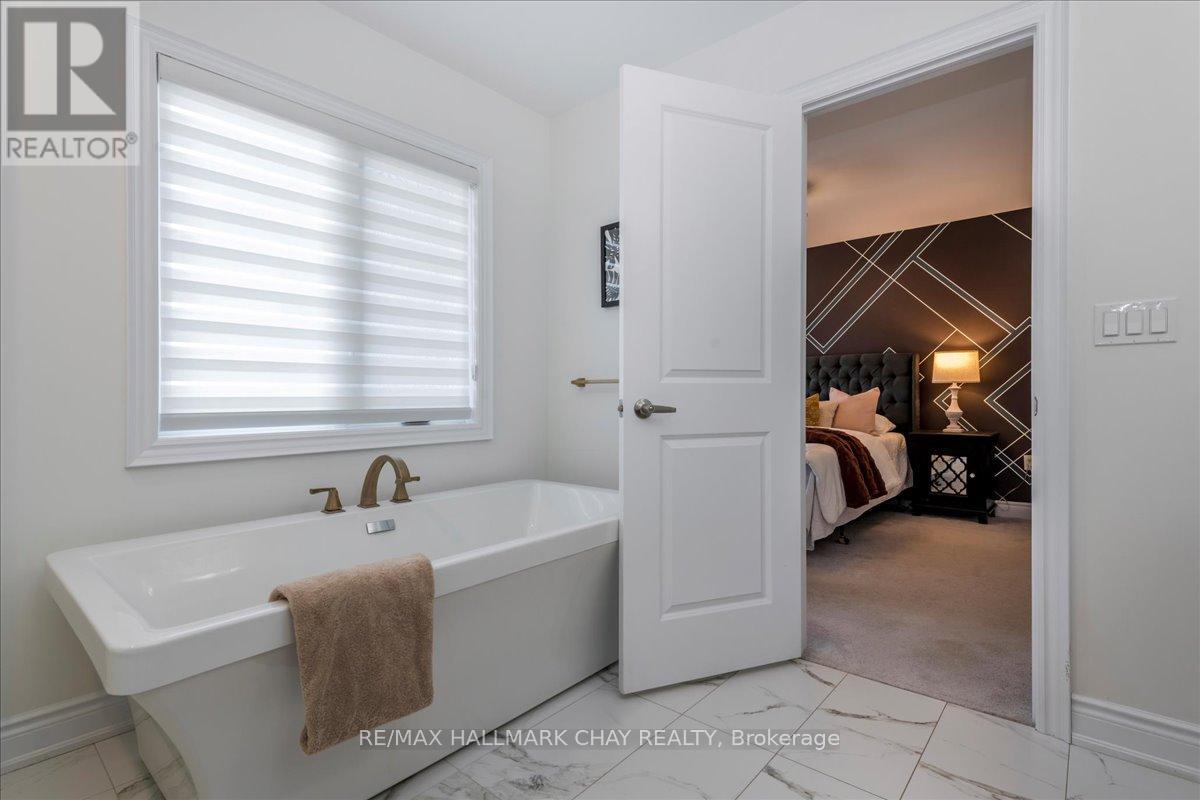 2127 Wilson Street, Innisfil, Ontario  L9S 0N8 - Photo 22 - N12533736