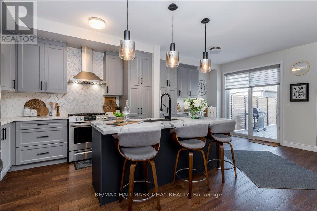 2127 Wilson Street, Innisfil, Ontario  L9S 0N8 - Photo 9 - N12533736