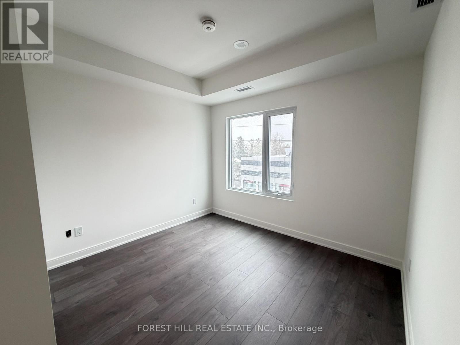 508 - 715 Davis Drive, Newmarket, Ontario  L3Y 2R3 - Photo 9 - N12533778