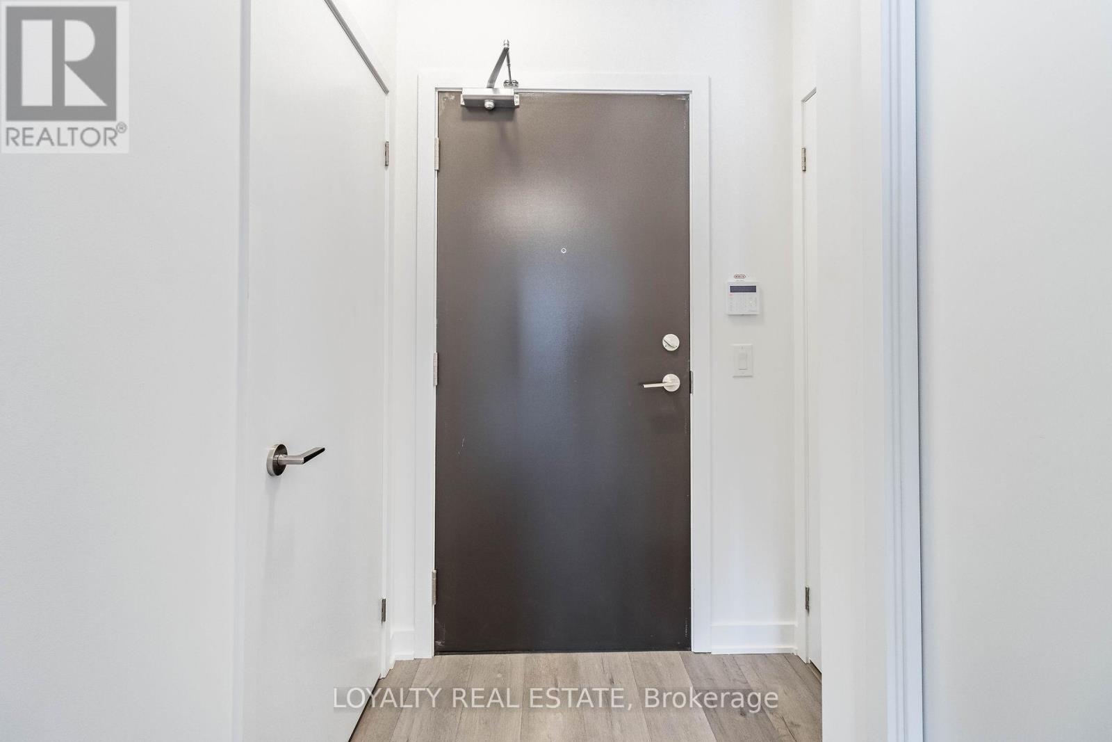 621 - 38 Honeycrisp Crescent, Vaughan, Ontario  L4K 0M8 - Photo 15 - N12533854