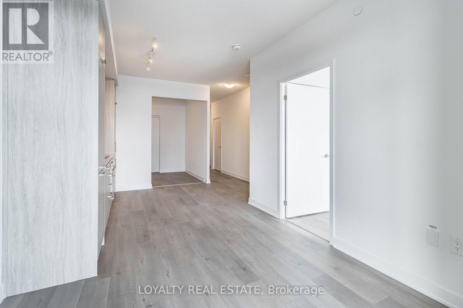 621 - 38 Honeycrisp Crescent, Vaughan, Ontario  L4K 0M8 - Photo 24 - N12533854