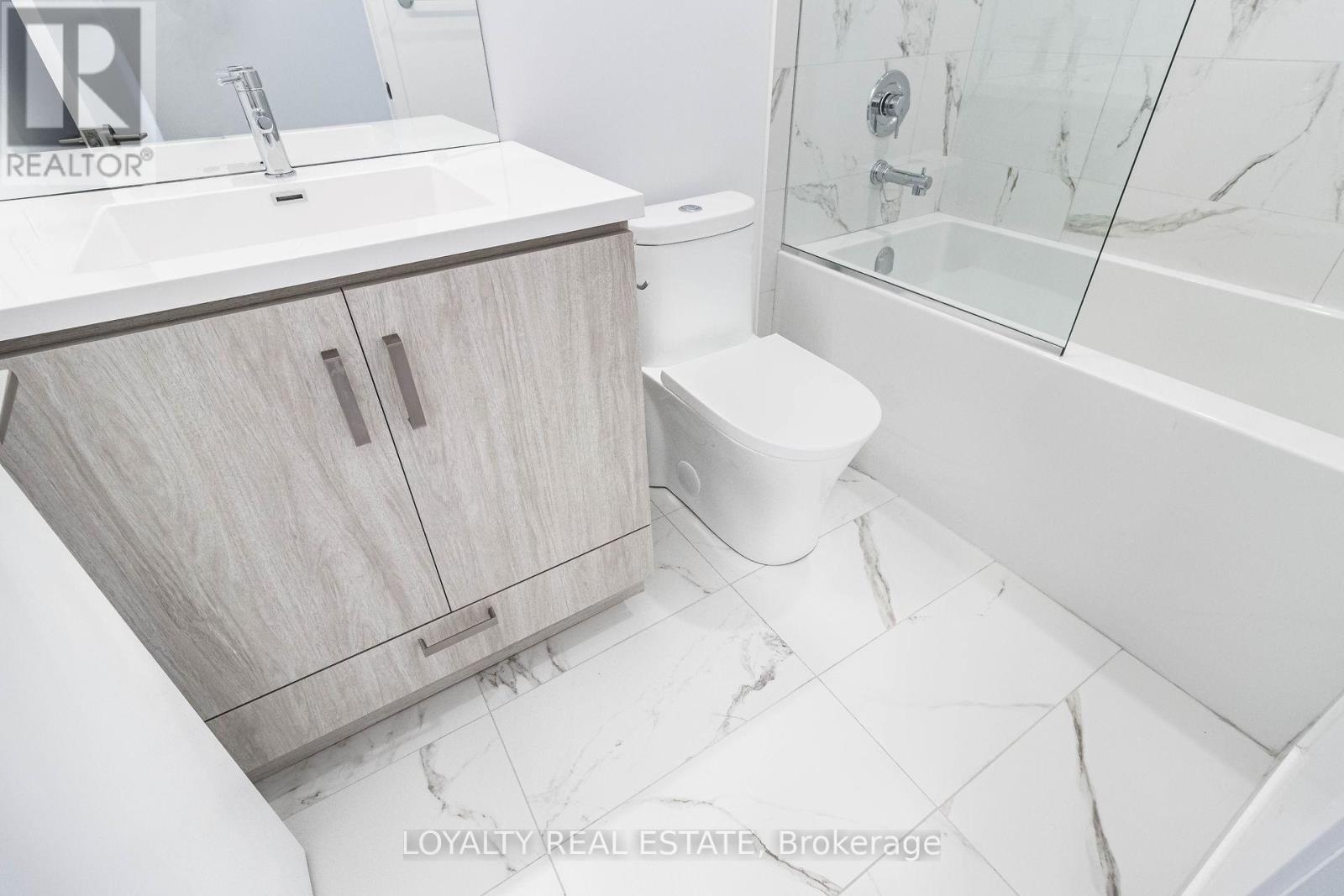 621 - 38 Honeycrisp Crescent, Vaughan, Ontario  L4K 0M8 - Photo 32 - N12533854