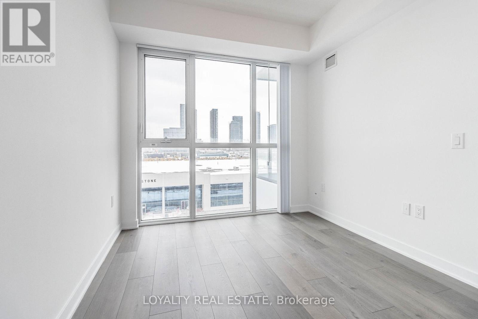 621 - 38 Honeycrisp Crescent, Vaughan, Ontario  L4K 0M8 - Photo 37 - N12533854