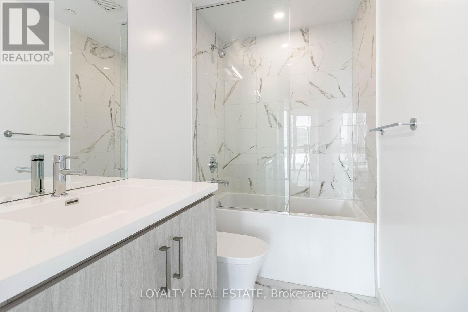 621 - 38 Honeycrisp Crescent, Vaughan, Ontario  L4K 0M8 - Photo 39 - N12533854