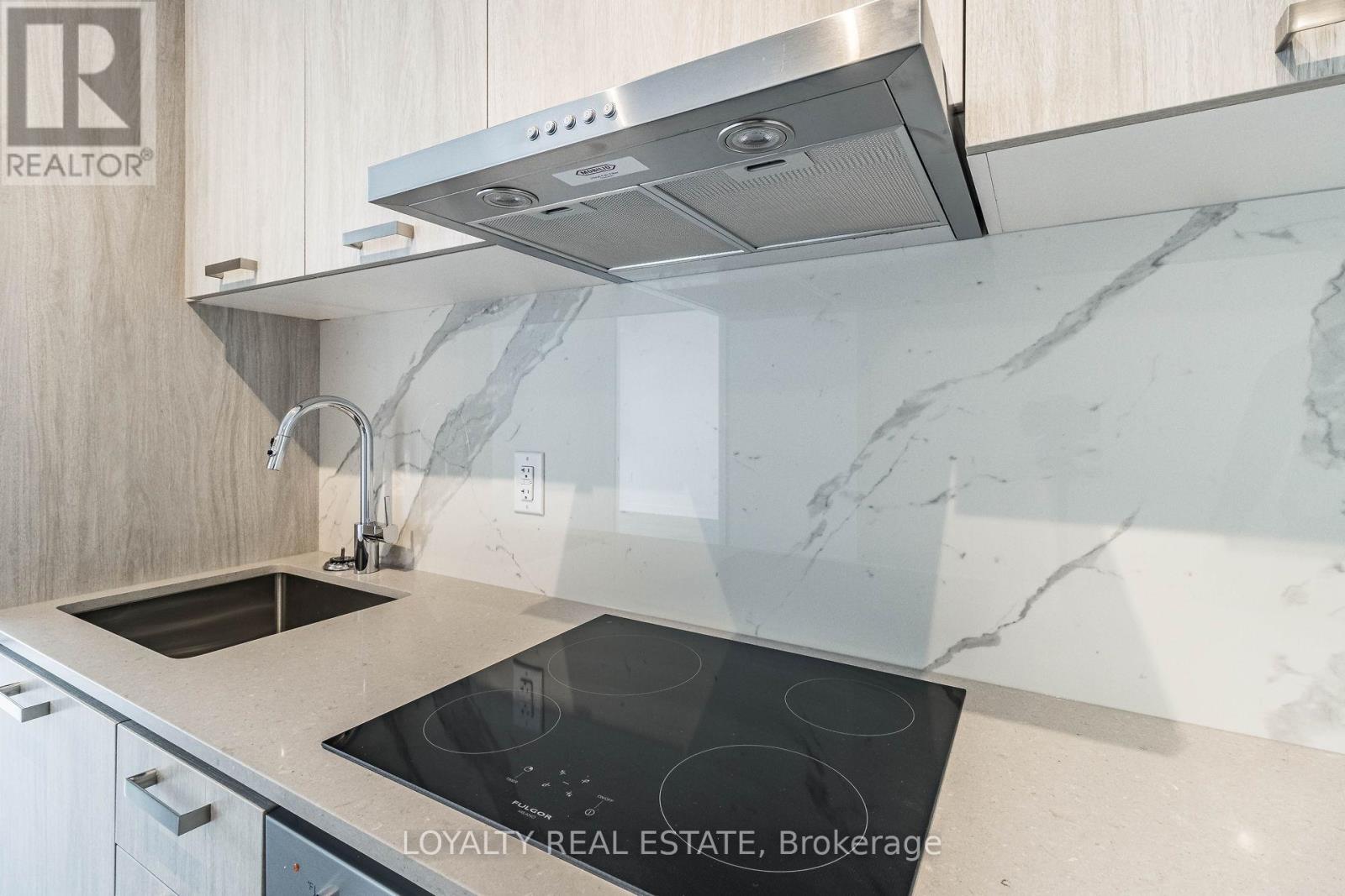 621 - 38 Honeycrisp Crescent, Vaughan, Ontario  L4K 0M8 - Photo 46 - N12533854