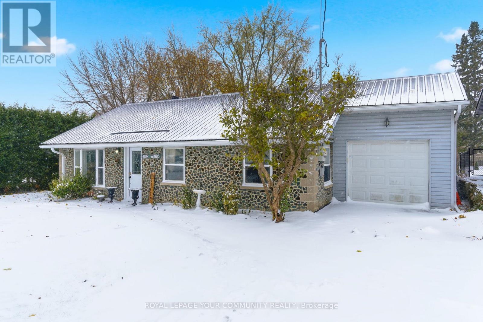 24 Fairpark Lane, Georgina, Ontario  L0E 1N0 - Photo 2 - N12533890