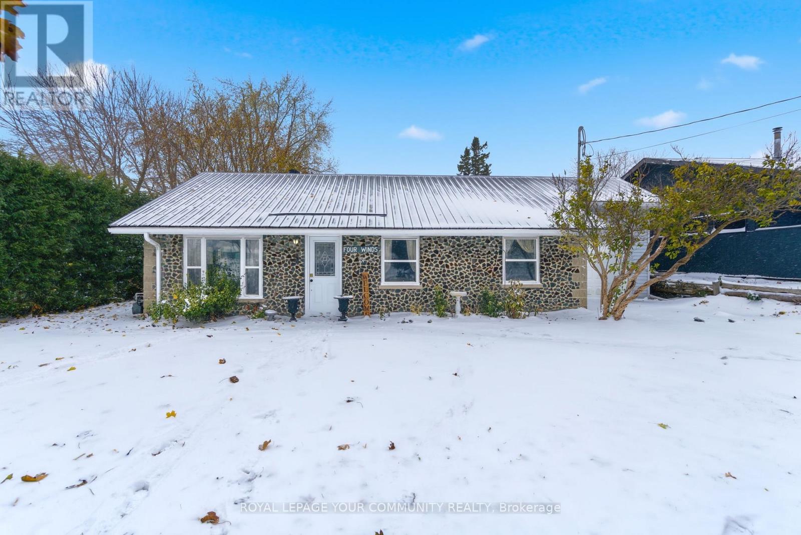 24 Fairpark Lane, Georgina, Ontario  L0E 1N0 - Photo 3 - N12533890