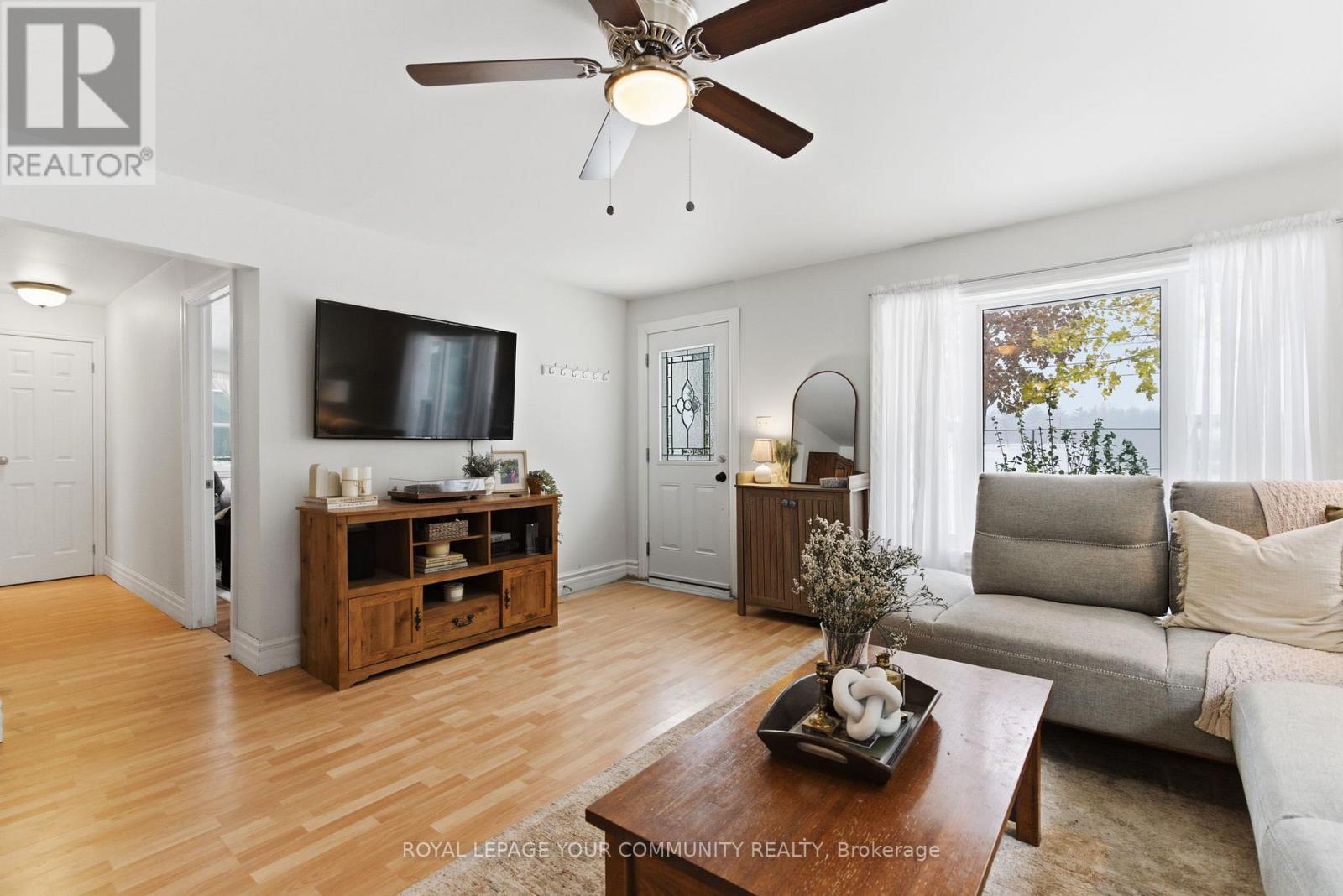 24 Fairpark Lane, Georgina, Ontario  L0E 1N0 - Photo 8 - N12533890