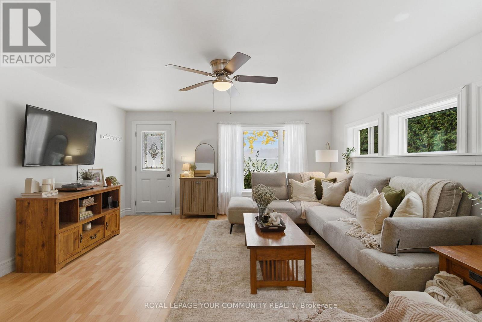 24 Fairpark Lane, Georgina, Ontario  L0E 1N0 - Photo 9 - N12533890