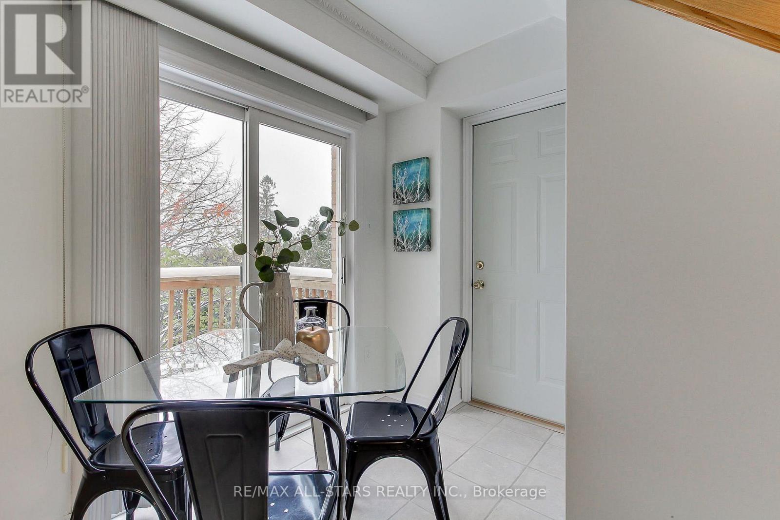 78 Lancaster Court, Georgina, Ontario  L4P 3Z9 - Photo 12 - N12533902