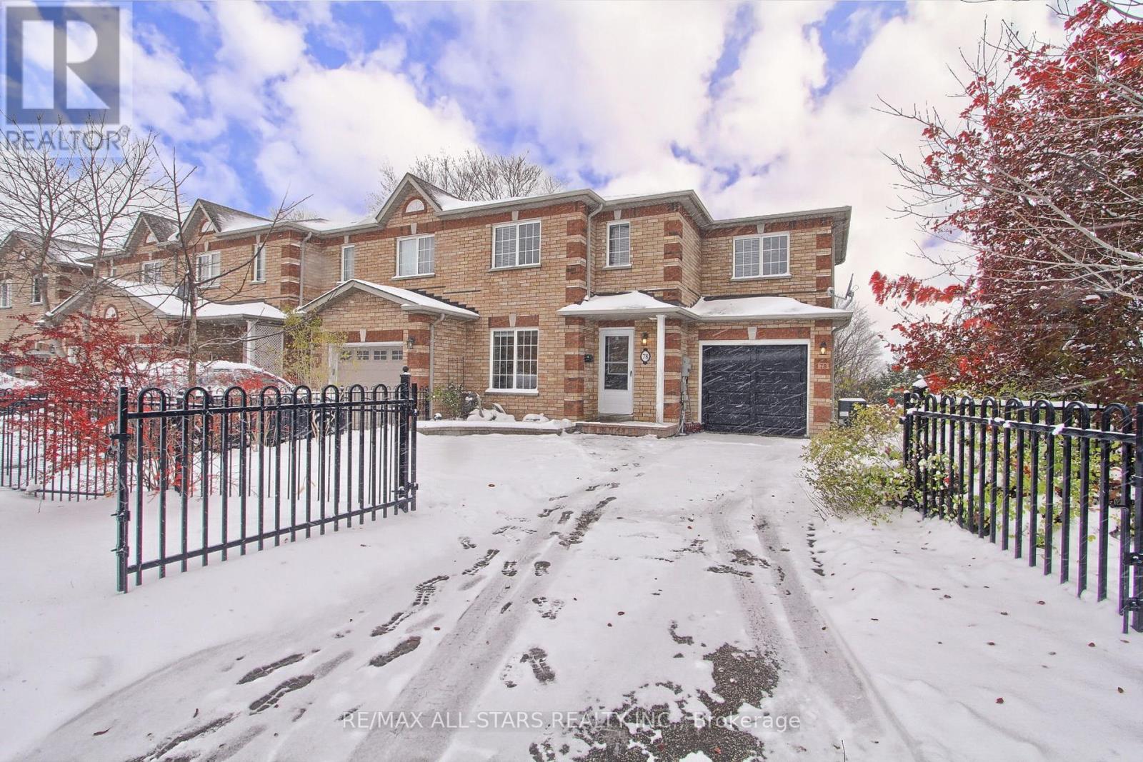 78 Lancaster Court, Georgina, Ontario  L4P 3Z9 - Photo 3 - N12533902